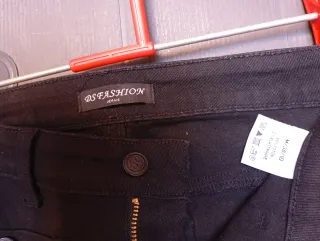 Pantalón negro cintura alta