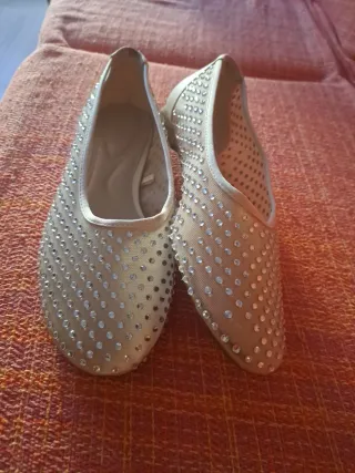 Manoletinas Beige y Doradas Mujer