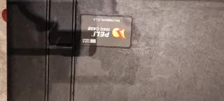 Maleta Pelikan Negra con detalles Naranja