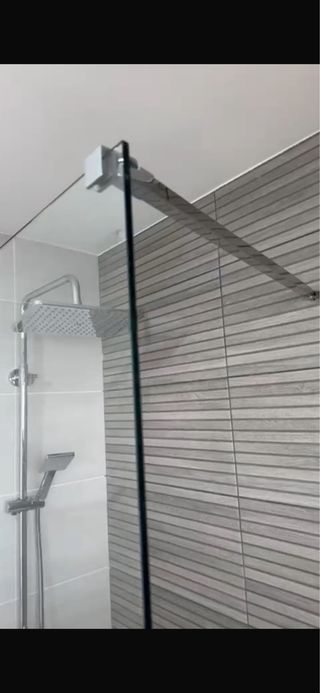 Instalo mamparas columnas grifería lavabos