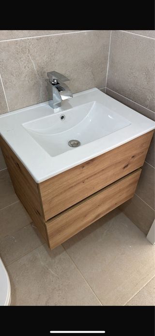 Instalo mamparas columnas grifería lavabos