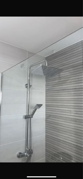 Instalo mamparas columnas grifería lavabos