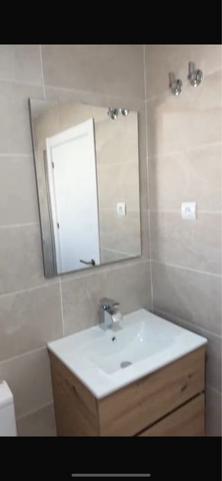 Instalo mamparas columnas grifería lavabos