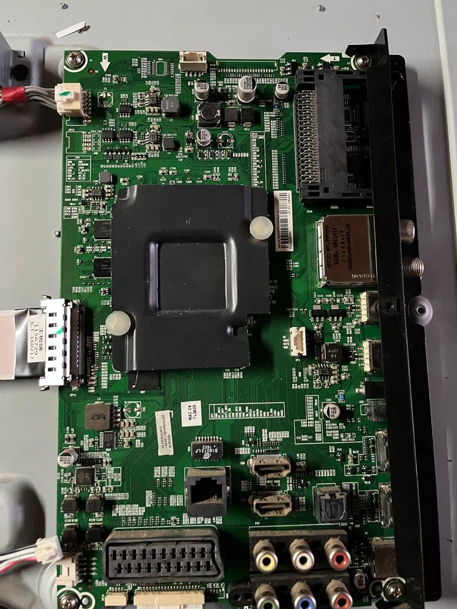 Lote de peças Hisense H43M3000 RSAG7.820.6392/ROH