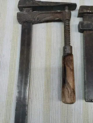 Sargentos antiguos de carpintero