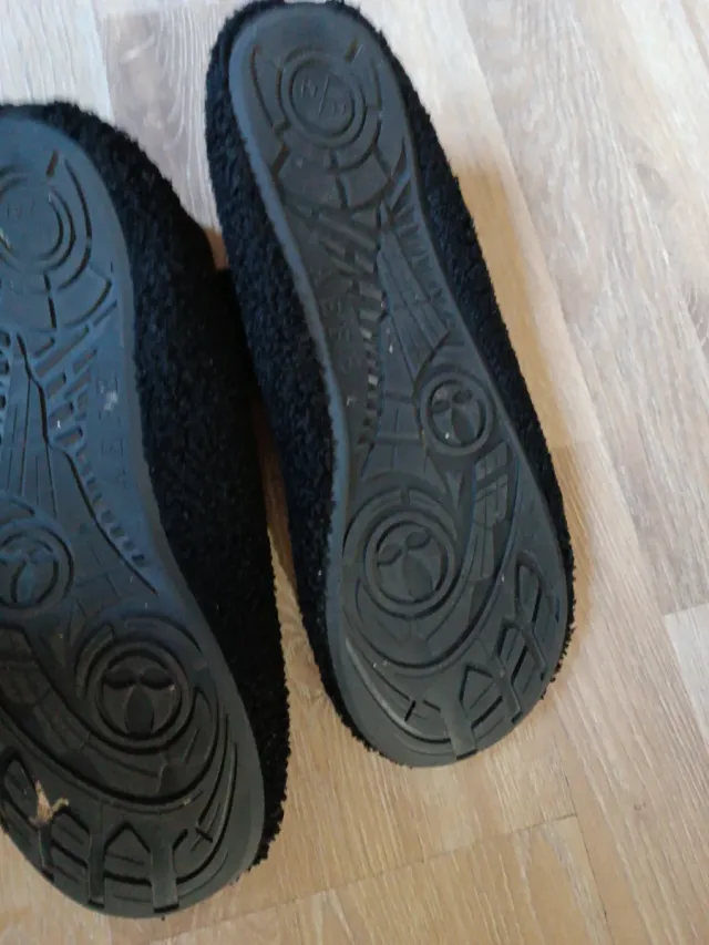 Pantofole Aefe uomo nere