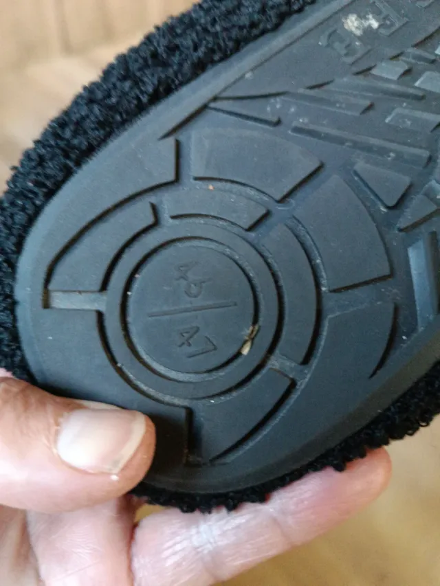 Pantofole Aefe uomo nere