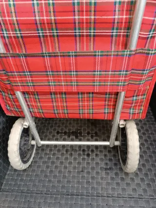 Carro de la compra a cuadros