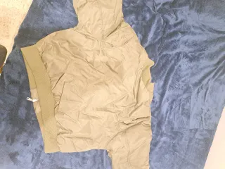 Chaqueta Zara verde oliva