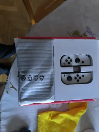 Nintendo Switch OLED Blanca y Negra