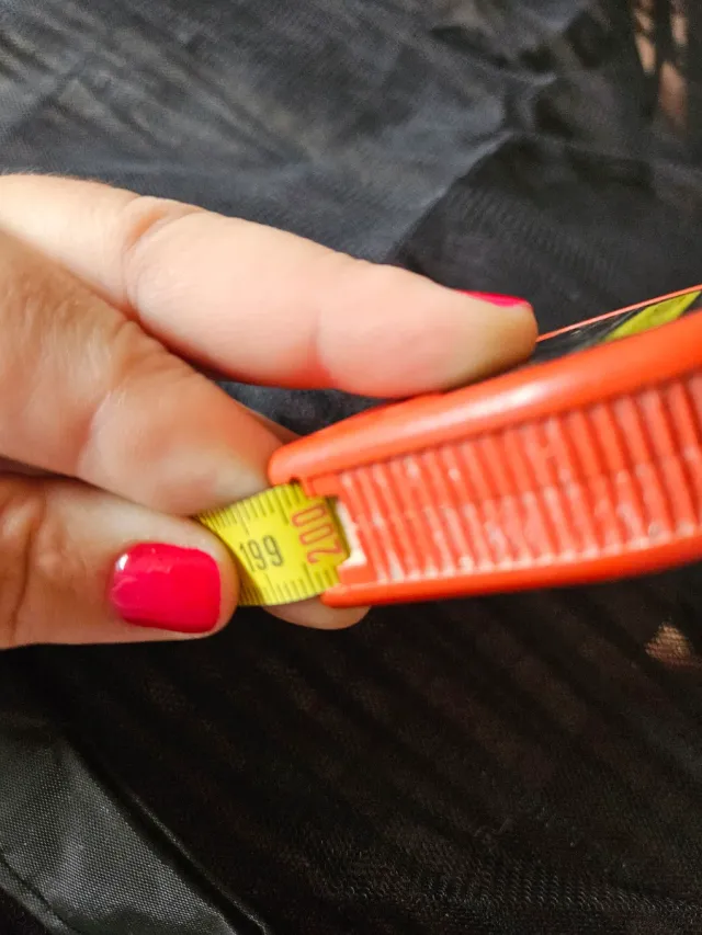 Cortina mosquitera negra con encaje