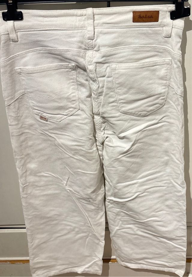 Vaqueros Salsa blancos con cinturón