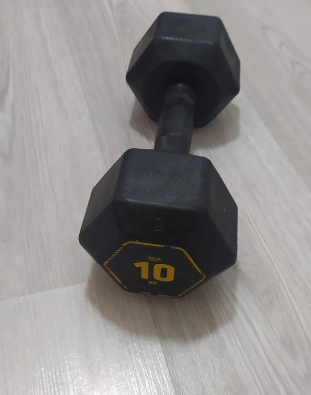 Mancuerna 10kg Hexagonal Negra