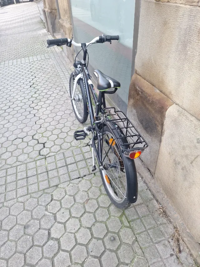 Bicicleta BTWIN Negra Ruedas 20