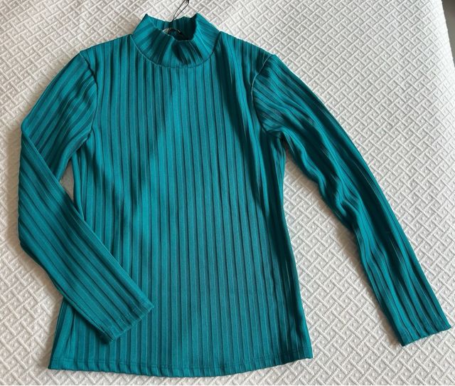 Jersey Mango cuello alto canalé