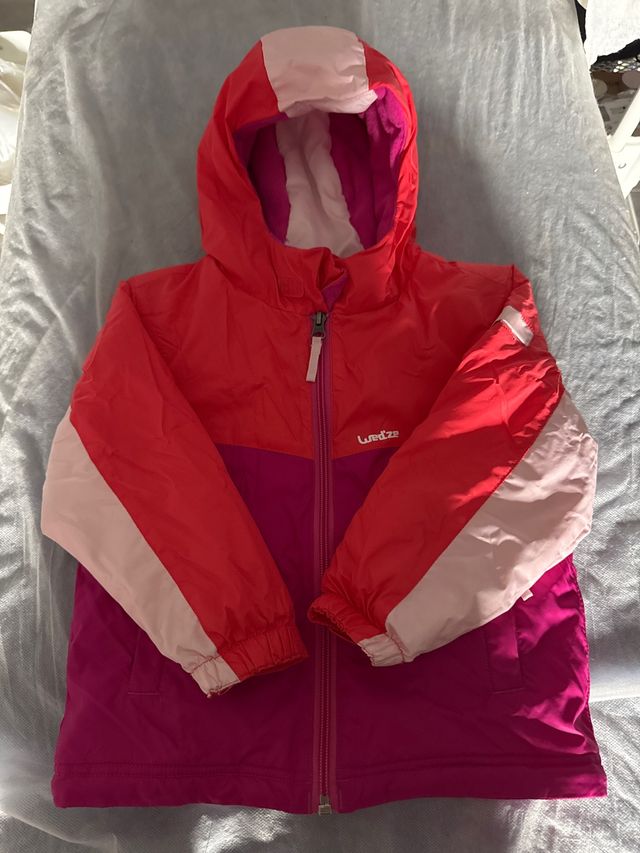 Cazadora de nieve Wedze talla 4, 2 puestas.