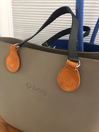 O Bag 2 Bolsos con asas y Reloj