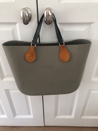 O Bag 2 Bolsos con asas y Reloj