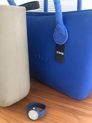 O Bag 2 Bolsos con asas y Reloj