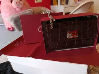 Bolso cartera piel C.M sin estrenar color burdeos