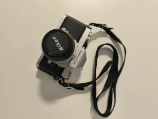 Nikon Nikkormat FT2 Plata + Objetivo 50mm