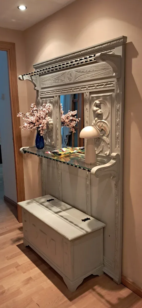 Recibidor antiguo restaurado madera