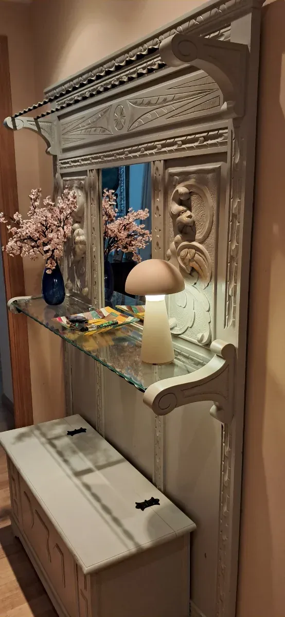 Recibidor antiguo restaurado madera