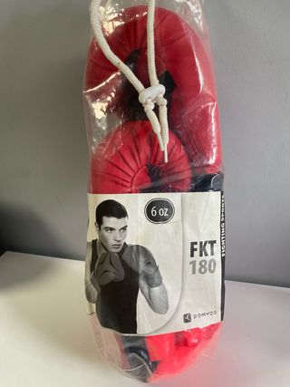 Guantes de boxeo y vendas 6 oz