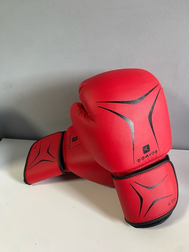 Guantes de boxeo y vendas 6 oz