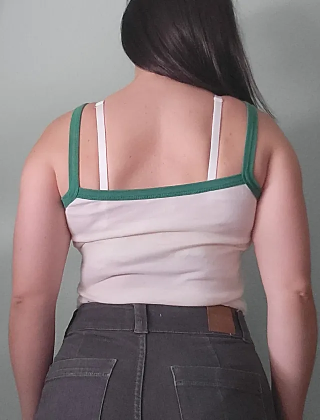 Top blanco y verde de algodón