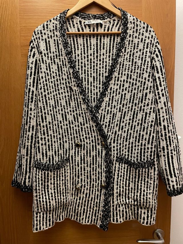 Chaqueta Zara Tweed Negra y Blanca