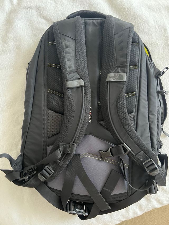 Mochila The North Face Inductor Charged Negra