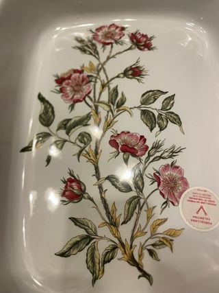 Porcellana da forno con rose