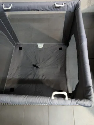 Parque infantil plegable Chicco gris