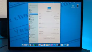 MacBook Pro 15,4 i7 16GB RAM Plata