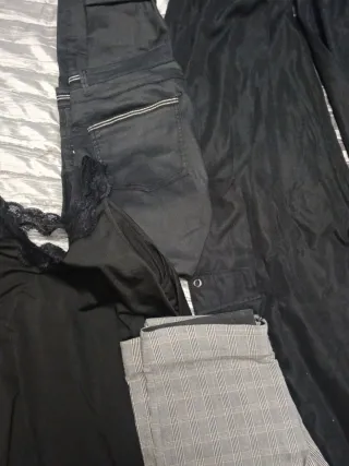 Top lencero negro con encaje talla 42