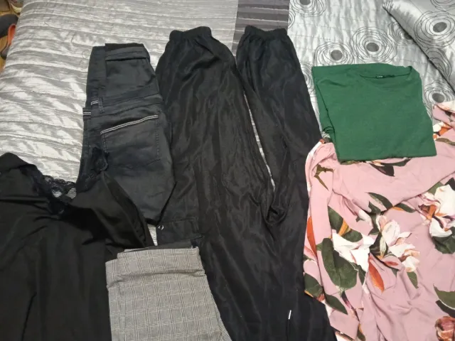 Top lencero negro con encaje talla 42