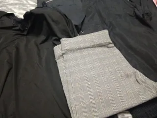 Top lencero negro con encaje talla 42