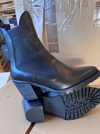 Botas Chelsea Piel Negra Tacón núm 39 y 41