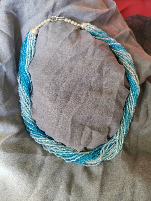 Collana girocollo perline blu e turchesi