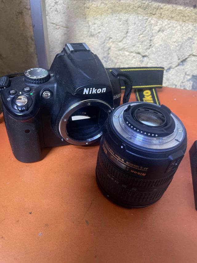 Cámara Nikon D5000 Negra