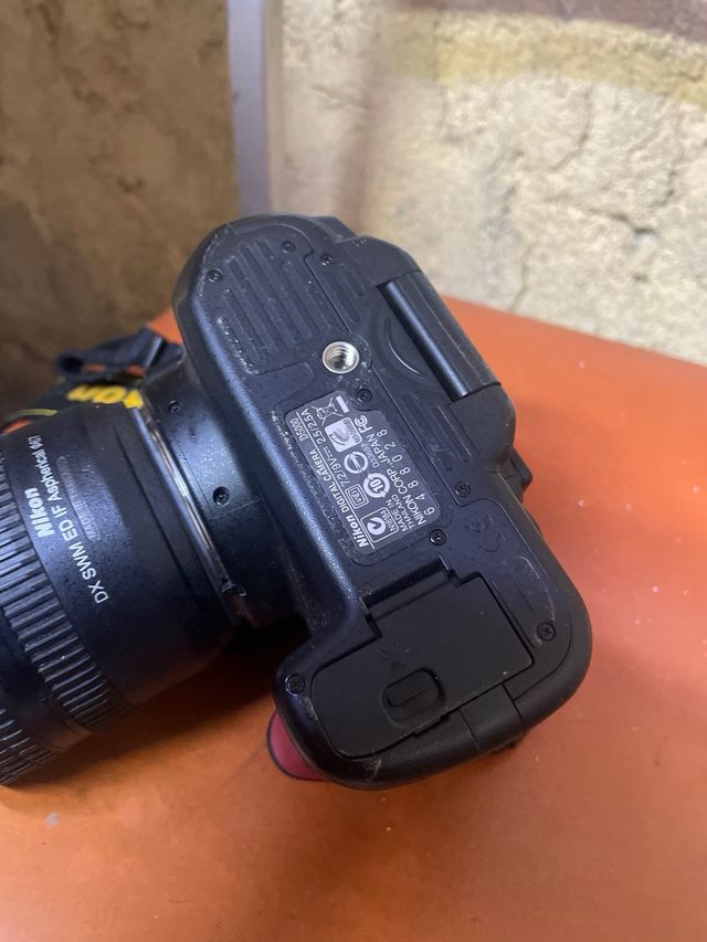 Cámara Nikon D5000 Negra