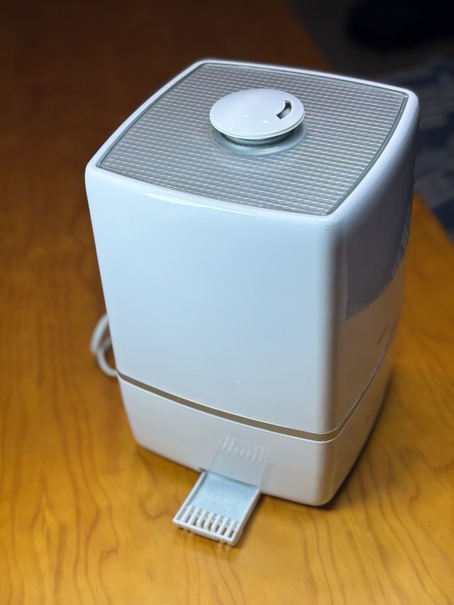 Humidificador VonHaus Blanco y Gris