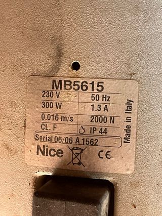 2 Motores Puerta Garaje Nice + Soporte