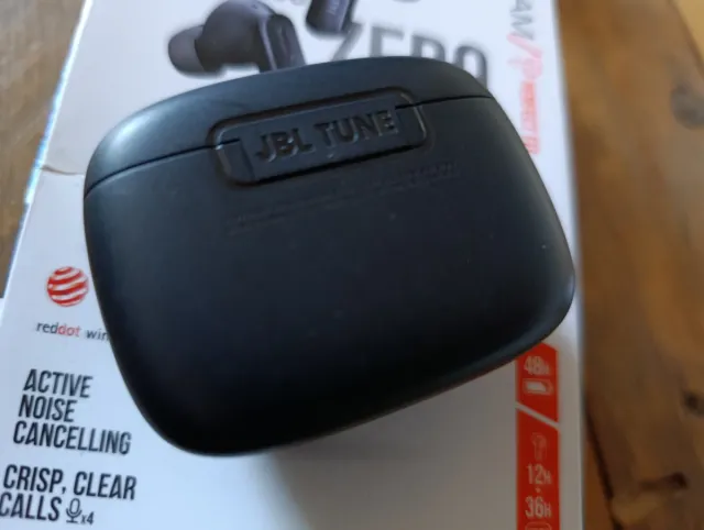 Auriculares JBL TuneBeam Negros