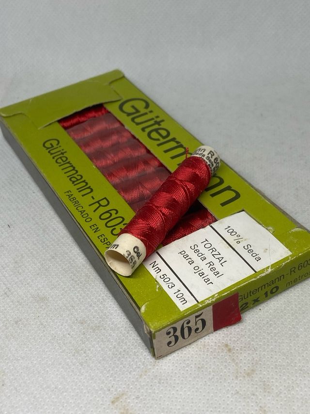 Gutermann R 603 Hilo de Seda Rojo