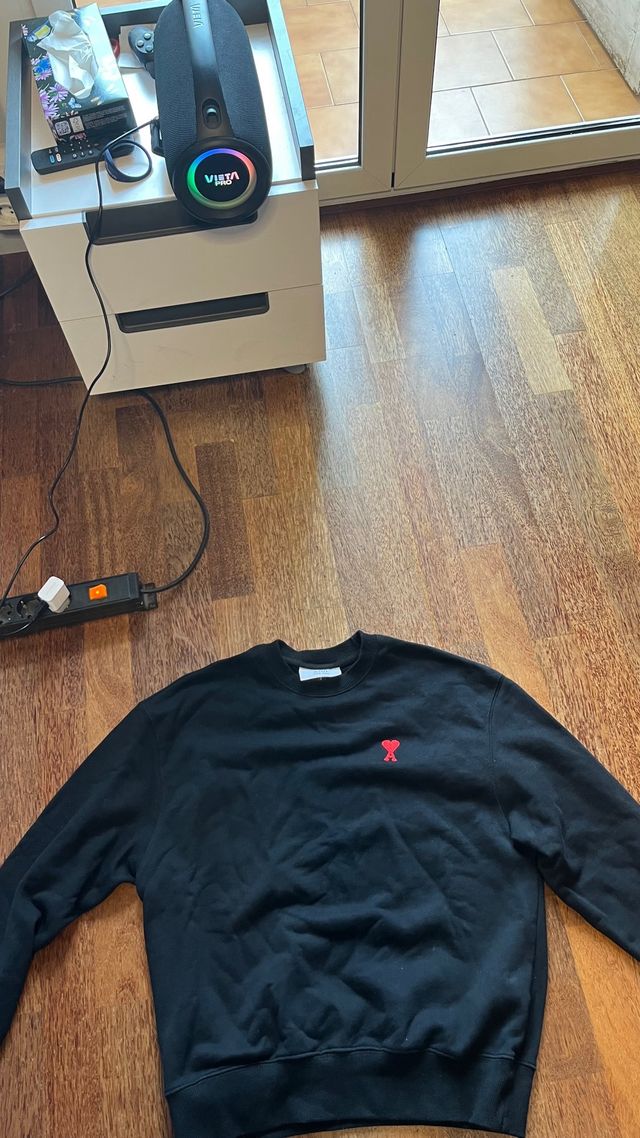 Sudadera AMI Paris negra logo rojo