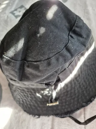 Gorro Jacquemus Negro,ideal para un regalo super