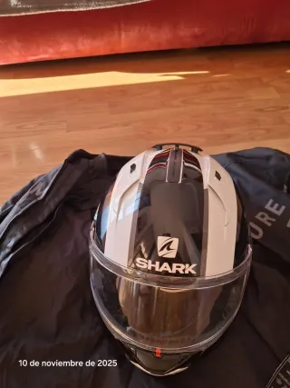 Casco Shark y Chaqueta Moto