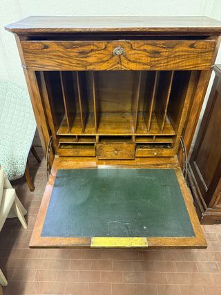 Scrittoio a ribalta noce lastronato 1850